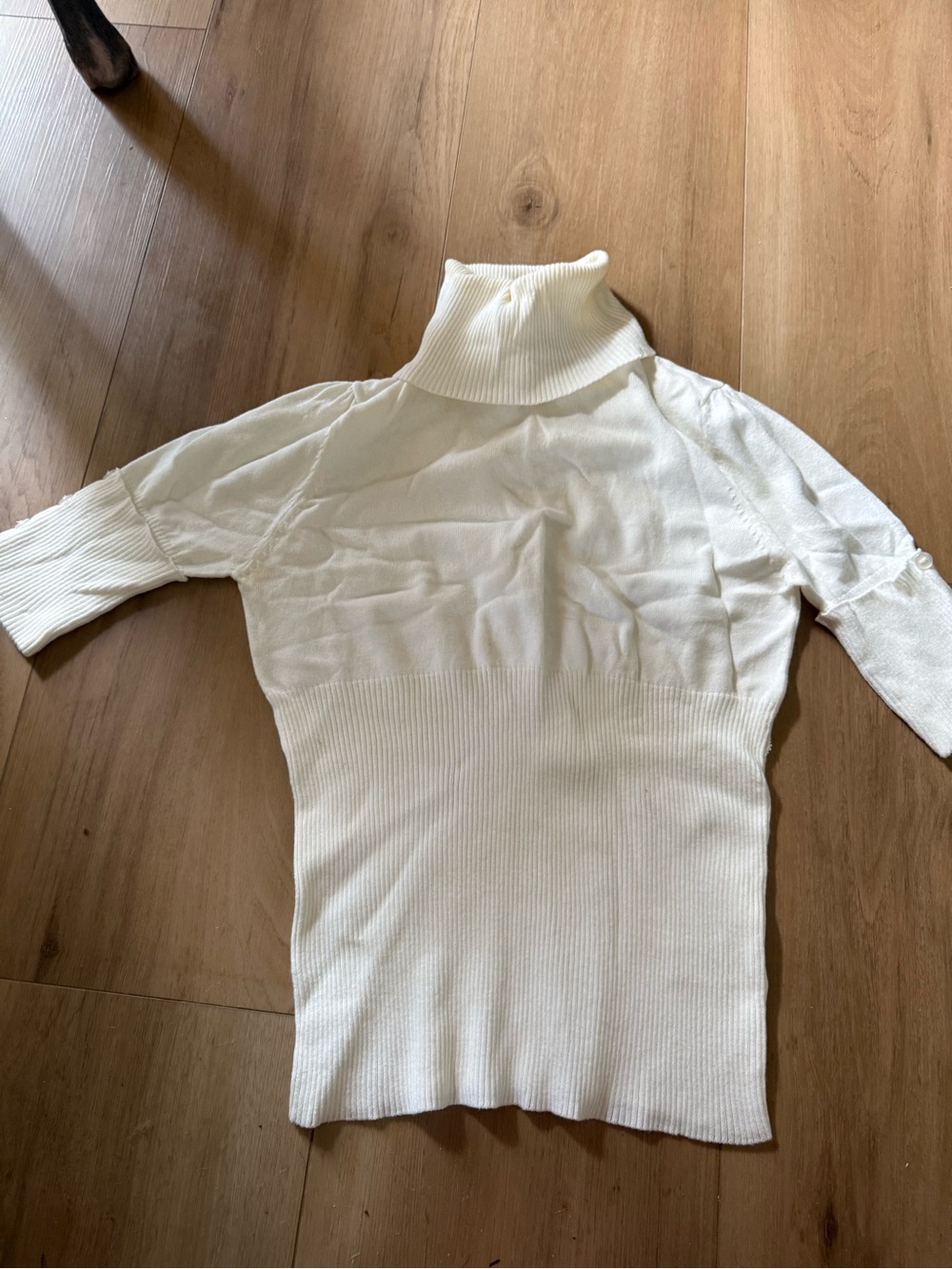 Cyrus Cream Short-Sleeve Turtleneck Sweater